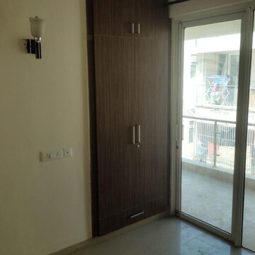 Room in 3 BHK Apartment at Ansal API Esencia, Sector 67 – for Rent