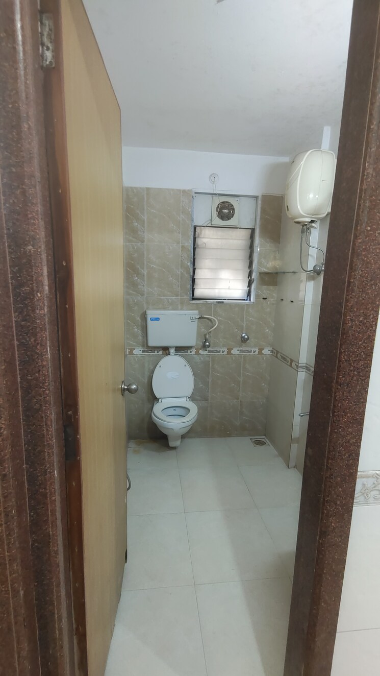 Bathroom, gulmohar-upvan-chs 2 Bedroom 700 Sq.Ft. Apartment In Gawand Baug Thane 6633122