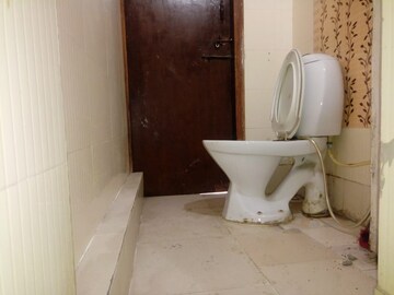 Bathroom in 2 BHK Builder Floor at Lajpat Nagar – for Rent