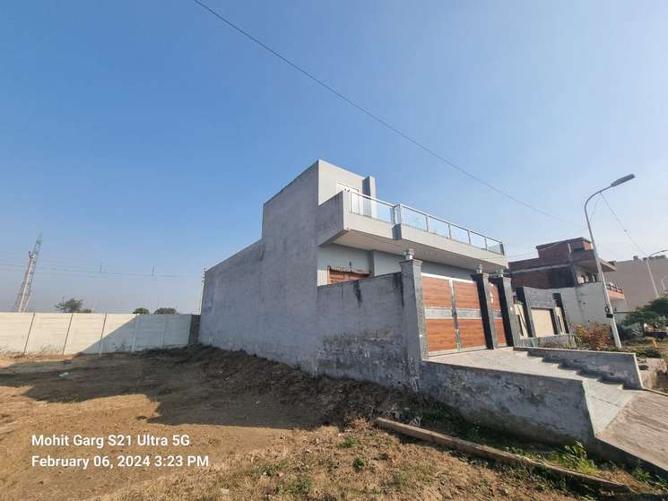 3 Bedroom 250 Sq.Yd. Independent House in Sector 77 Faridabad