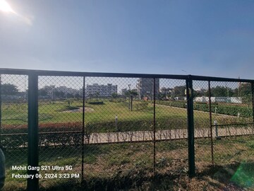 Master Bedroom in 3 BHK Independent House at Sector 77 – for Sale