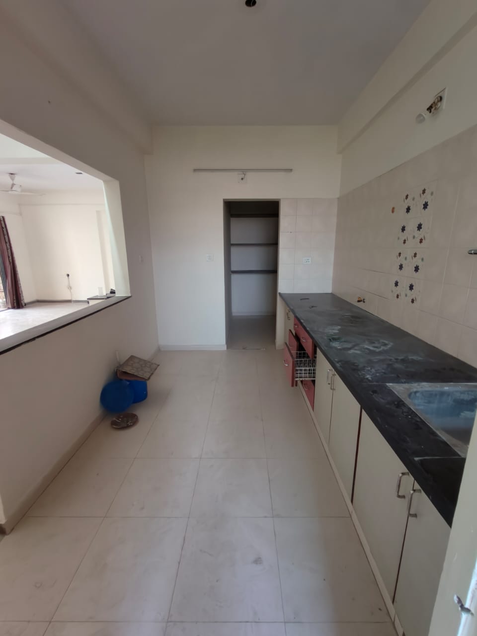 Rental 3 Bedroom 1800 Sq.Ft. Apartment in Prahlad Nagar Ahmedabad 6635361