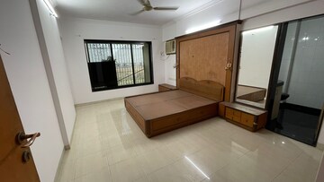 Bedroom in 3 BHK Apartment at Lokhandwala Complex Andheri – for Rent