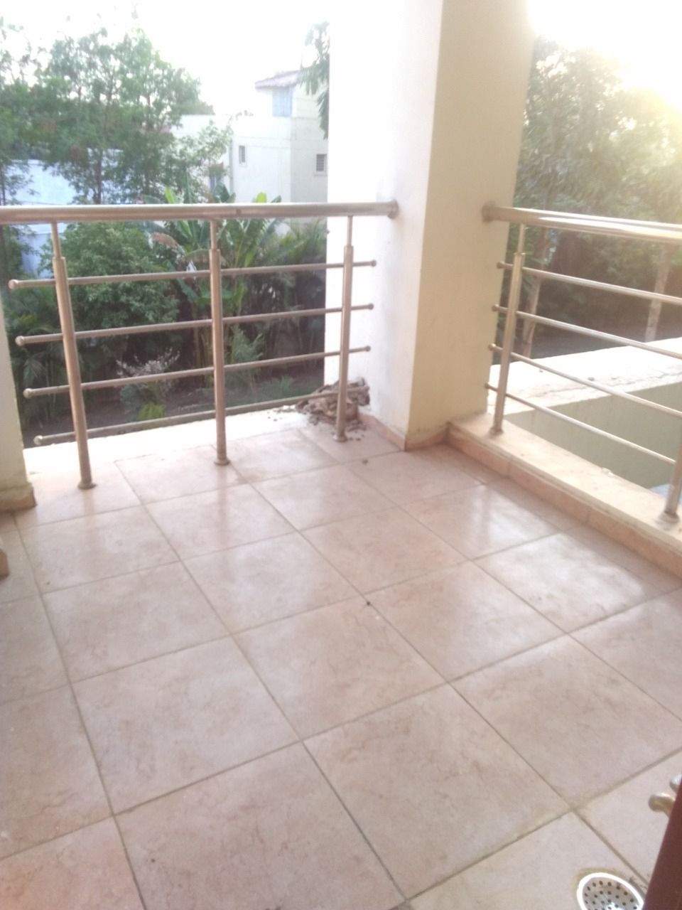 Resale 2 Bedroom 1042 Sq.Ft. Apartment in Macker Silver Estate Vertica