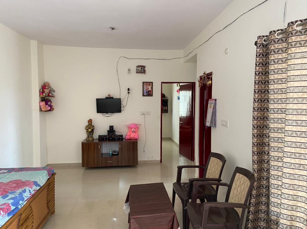 Resale 2 Bedroom 1042 Sq.Ft. Apartment in Macker Silver Estate Vertica