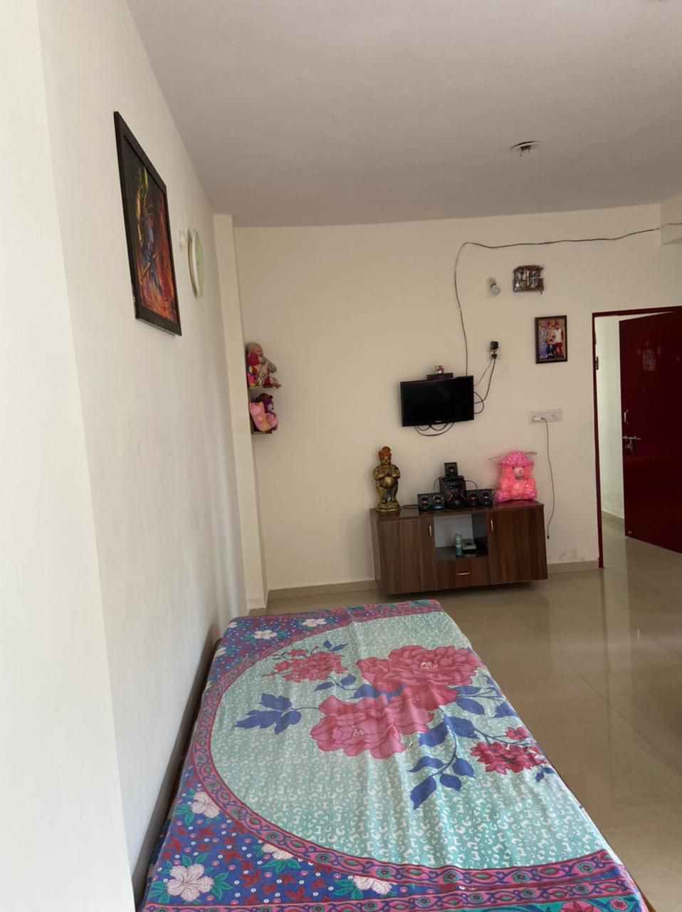 Resale 2 Bedroom 1042 Sq.Ft. Apartment in Macker Silver Estate Vertica