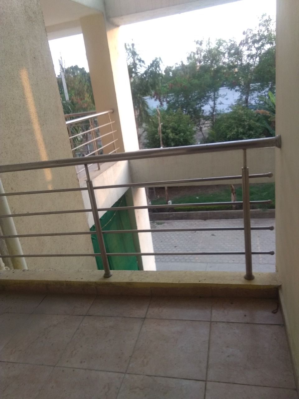 Resale 2 Bedroom 1042 Sq.Ft. Apartment in Macker Silver Estate Vertica