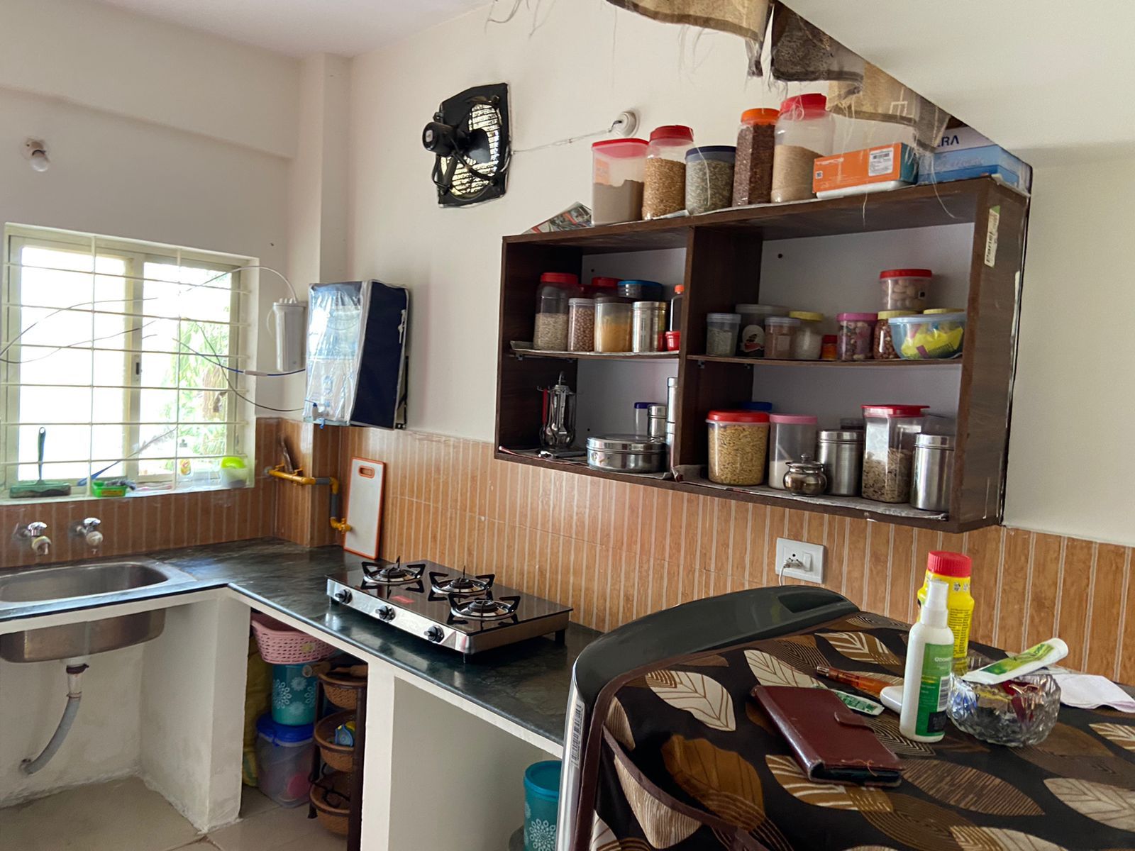 Resale 2 Bedroom 1042 Sq.Ft. Apartment in Macker Silver Estate Vertica