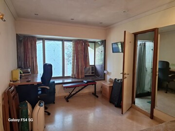 रेसिडेंशियल फ्लैट वर्ग फुट फॉर रीसेल इन बांद्रा वेस्ट मुंबई  6638338