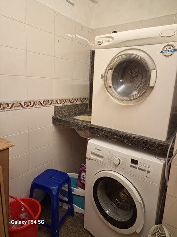 रेसिडेंशियल फ्लैट वर्ग फुट फॉर रीसेल इन बांद्रा वेस्ट मुंबई  6638338