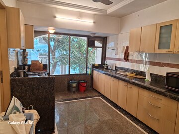 रेसिडेंशियल फ्लैट वर्ग फुट फॉर रीसेल इन बांद्रा वेस्ट मुंबई  6638338