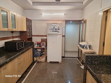 रेसिडेंशियल फ्लैट वर्ग फुट फॉर रीसेल इन बांद्रा वेस्ट मुंबई  6638338