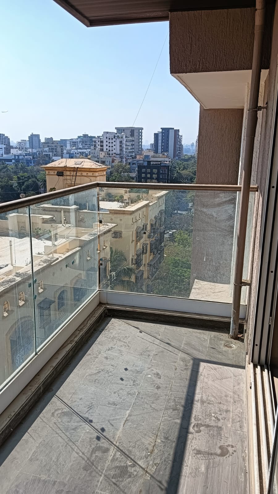 Rental 3 Bedroom 1725 Sq.Ft. Apartment in Kabra Primera, Juhu Mumbai 6638517