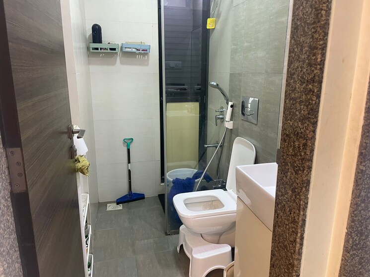 Bathroom, kanakia-rainforest 2 Bedroom 1000 Sq.Ft. Apartment In Andheri East Mumbai 6638838