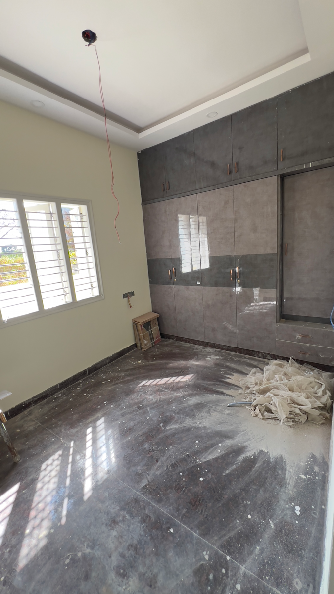 Resale 6+ Bedroom 5000 Sq.Ft. Independent House in Kodipalya Bangalore