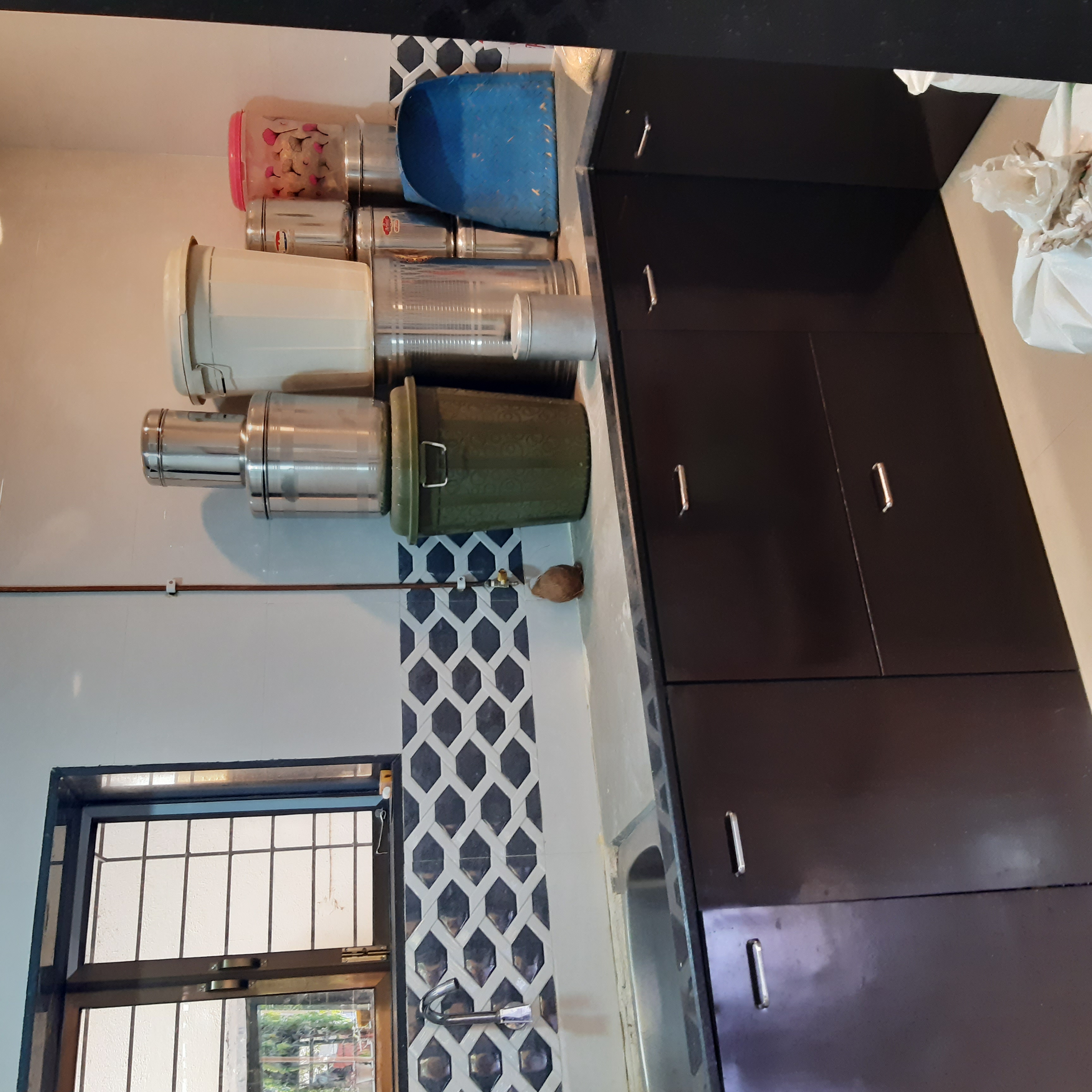 Resale 2.5 Bedroom 1050 Sq.Ft. Apartment in New Palm Beach CHS, Nerul