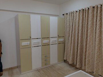 Room in 3 BHK Apartment at Wadhwa Imperial Heights, Goregaon East – for Rent