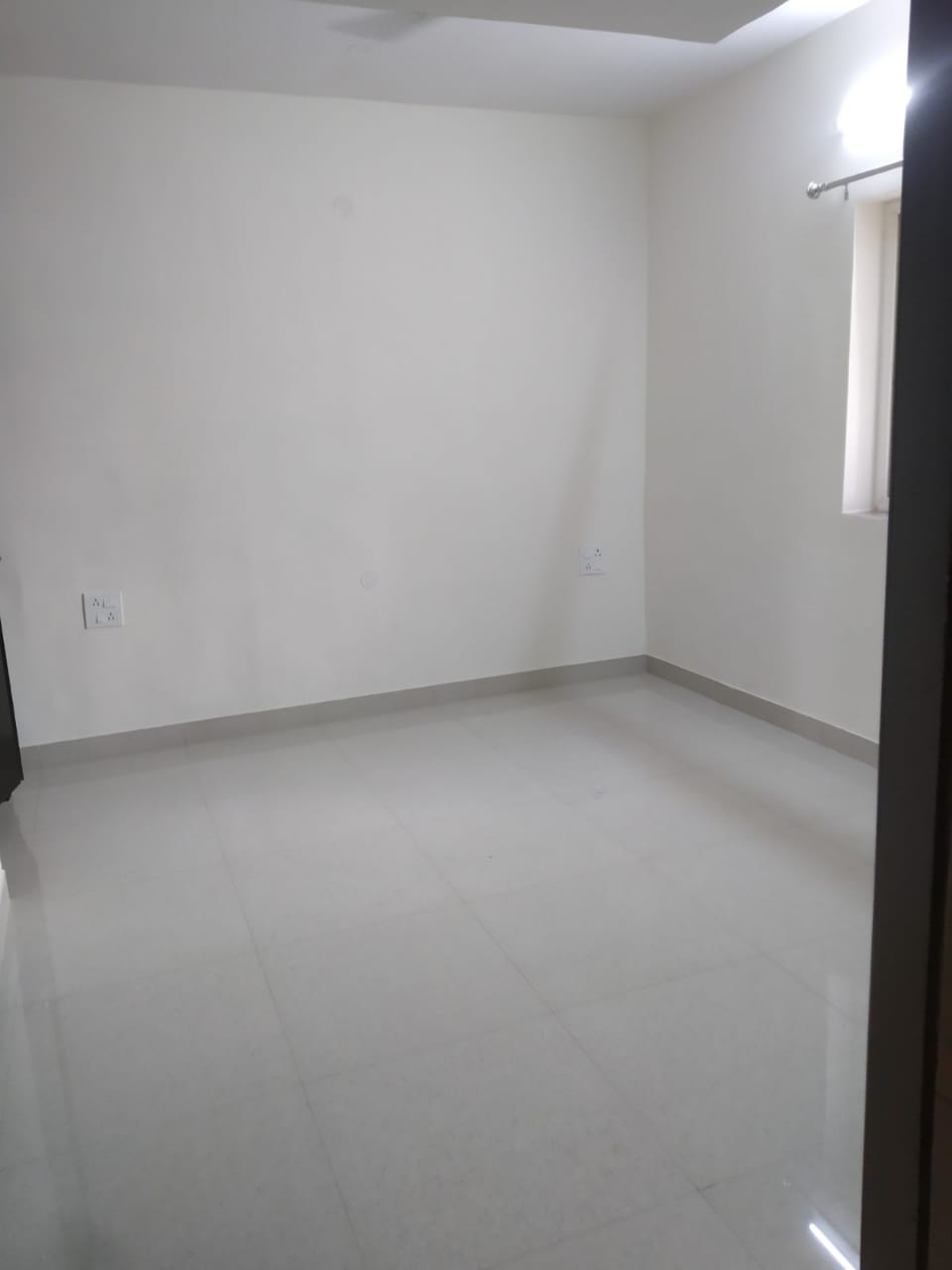 Rental 3 Bedroom 1550 Sq.Ft. Apartment in Saraswati Narmada Ganga