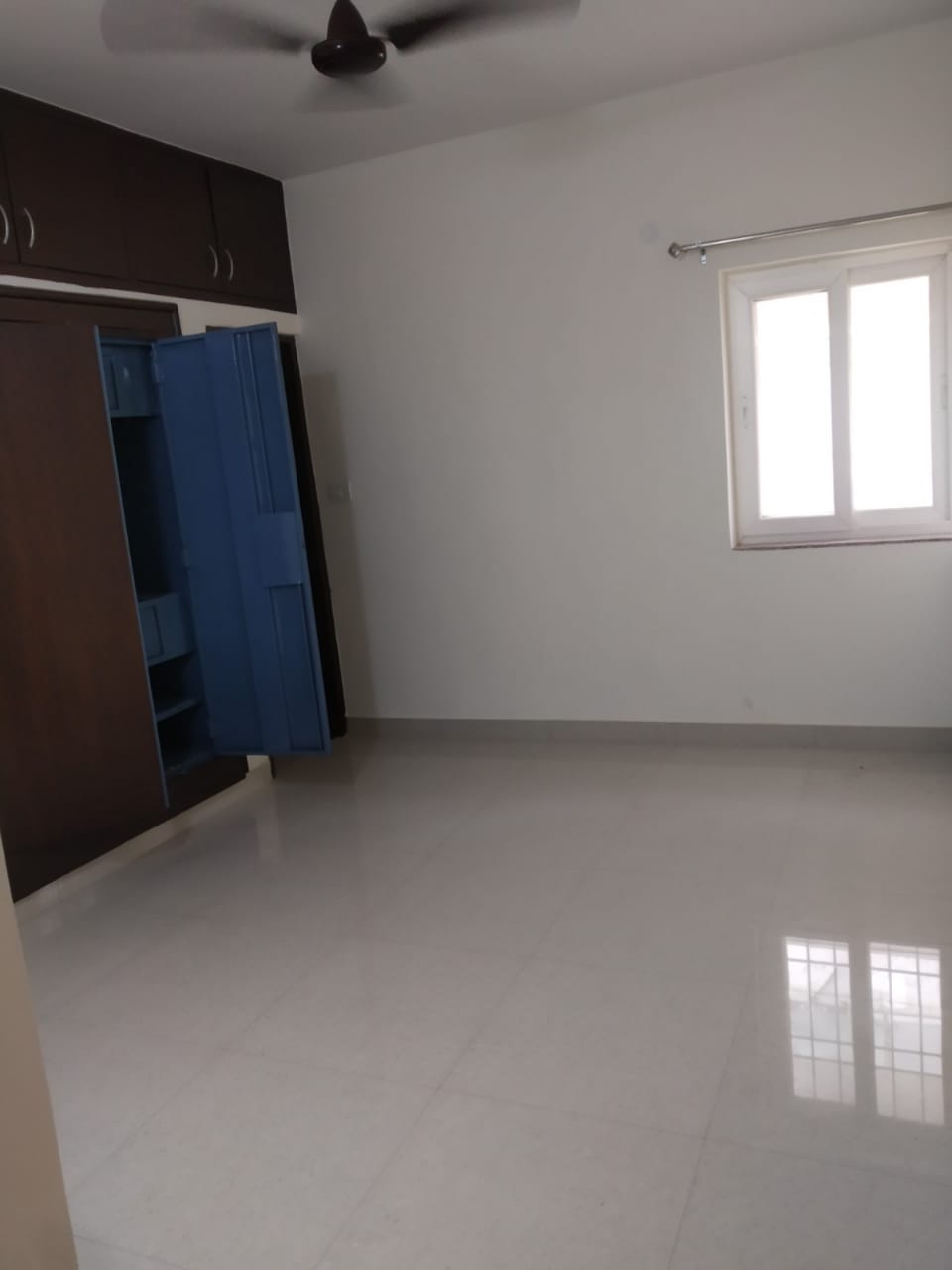 Rental 3 Bedroom 1550 Sq.Ft. Apartment in Saraswati Narmada Ganga