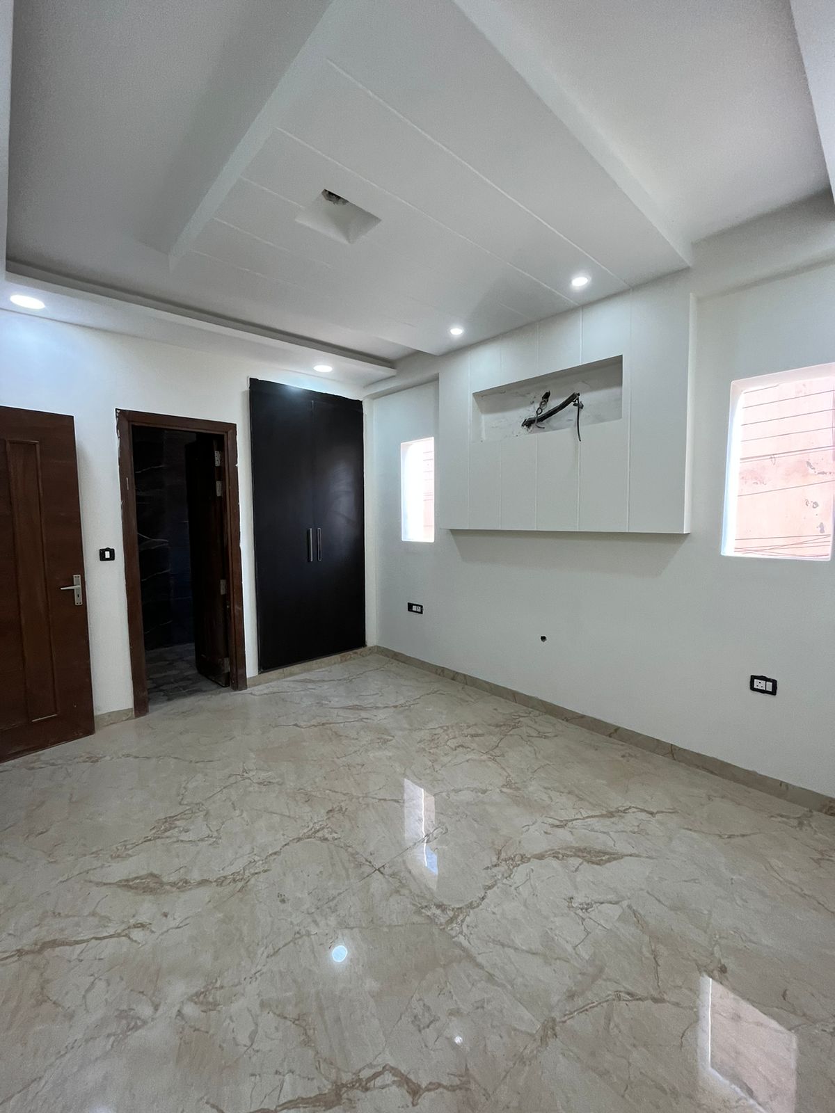 Rental 4 Bedroom 2650 Sq.Ft. Builder Floor in Green Fields Colony Faridabad 6644702