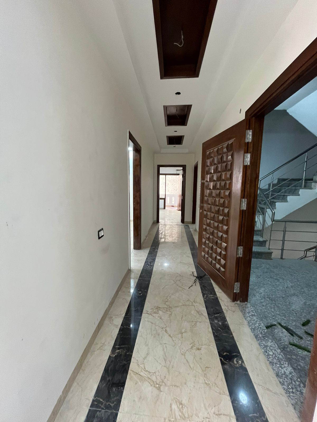 Rental 4 Bedroom 2650 Sq.Ft. Builder Floor in Green Fields Colony Faridabad 6644702