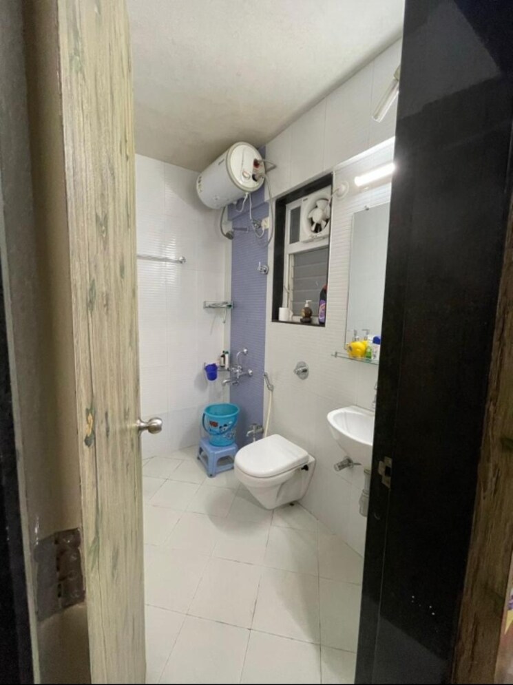 Bathroom, erandavane-chs 3 Bedroom 1450 Sq.Ft. Apartment In Erandwane Pune 6647685