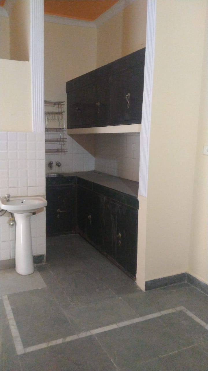 Rental 1 Bedroom 400 Sq.Ft. Independent House in Balaji Apartments