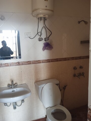 Bathroom in 3.5 BHK Apartment at Ashoka Group Housing Society, Sector 56 – for Sale