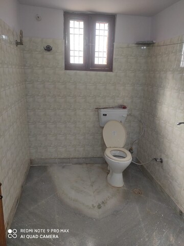 Bathroom in 3 BHK Villa at Mansarovar – for Rent