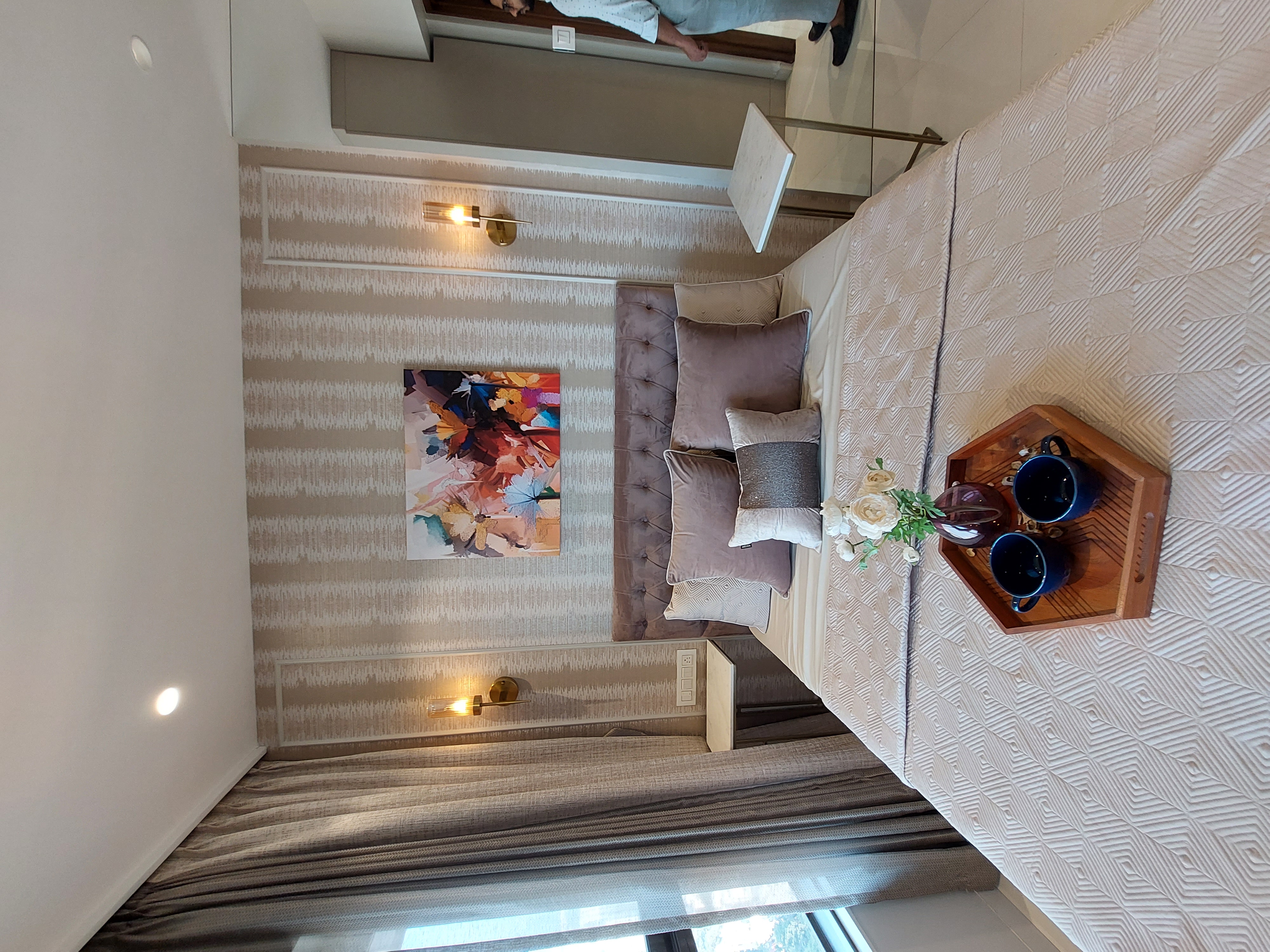 Rental 1 Bedroom 400 Sq.Ft. Apartment in Green Meadows Bluilding 2 Chs