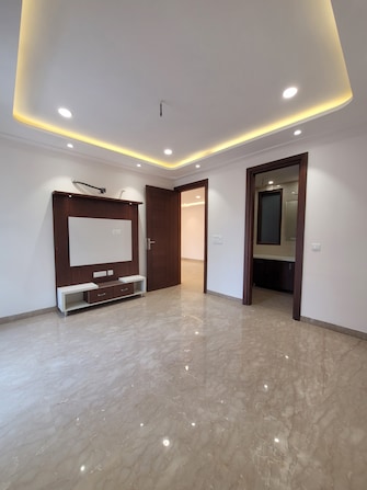 4 BHK Builder Floor For Resale in Vivek Vihar Phase 1 Delhi  6652646