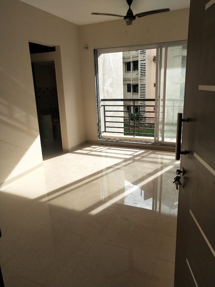 Room, rosa-manhattan 2 Bedroom 667 Sq.Ft. Apartment In Ghodbunder Road Thane 6653306