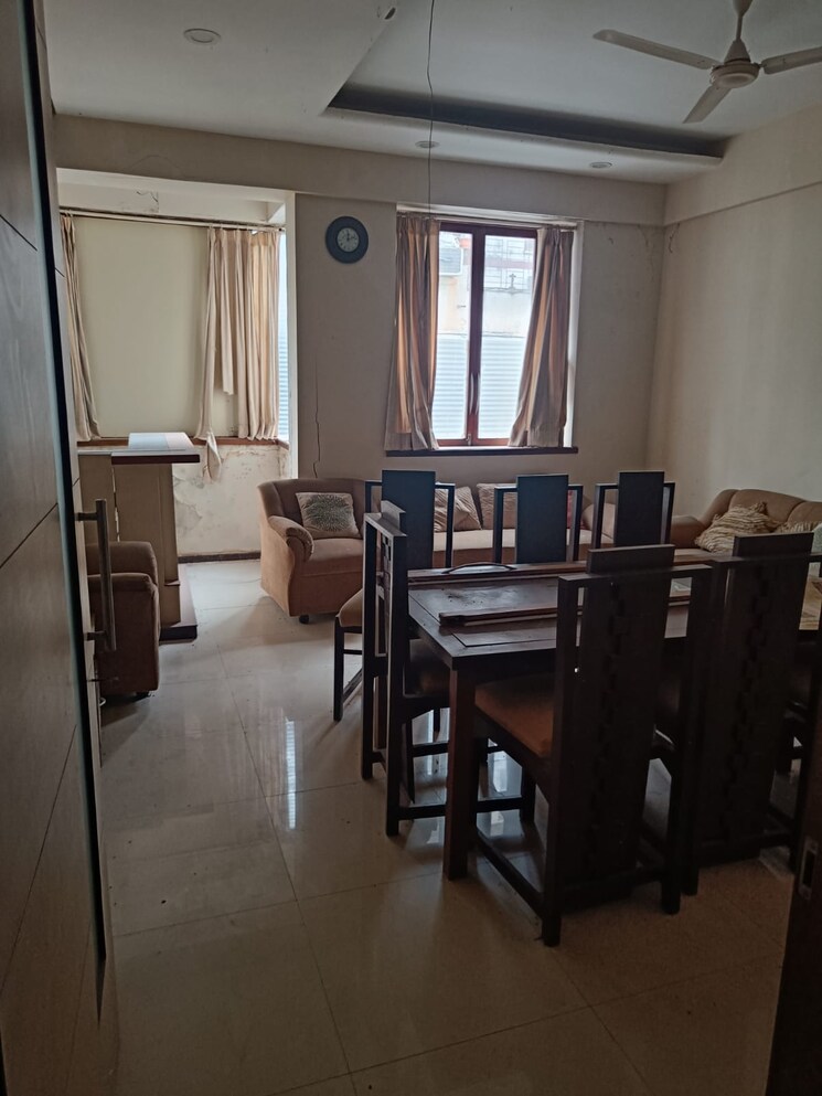 Gym, candy-castle 3 Bedroom 1050 Sq.Ft. Apartment In Colaba Mumbai 6654800