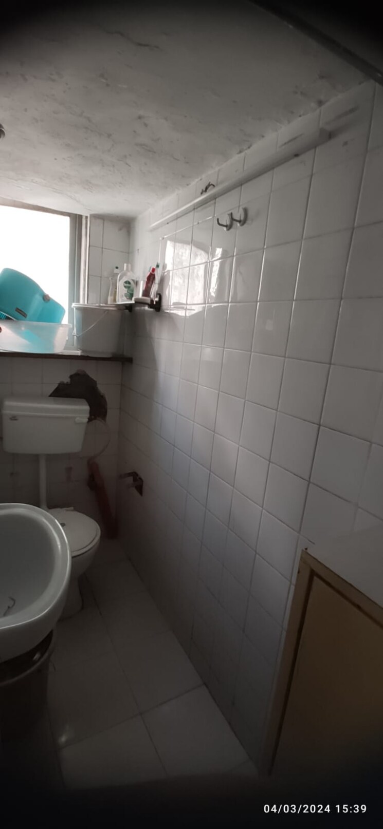 Bathroom, sainara-chs 2 Bedroom 1400 Sq.Ft. Apartment In Cuffe Parade Mumbai 6654835