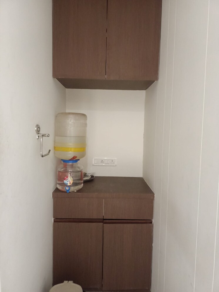 undefined, vesu Commercial Office Space 350 Sq.Ft. In Vesu Surat 6656216