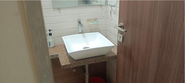 Bathroom, happy-home-jade-ganesha 1 Bedroom 600 Sq.Ft. Apartment In Matunga Mumbai 6656410