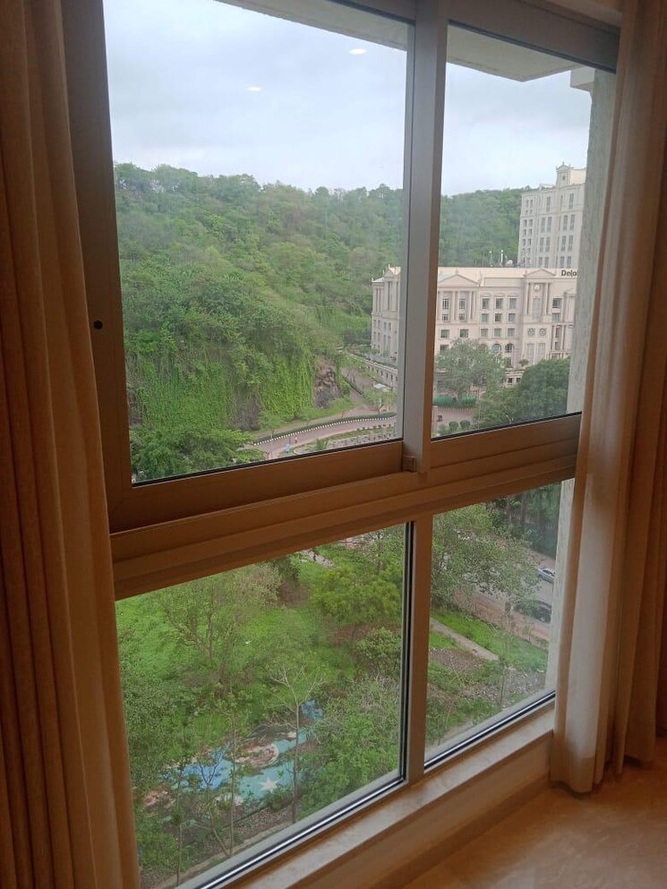 Balcony, hiranandani-regent-hill 1 Bedroom 379 Sq.Ft. Apartment In Powai Mumbai 6658525