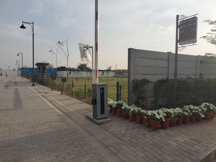 Resale 160 Sq.Yd. Plot in Sector 86 Faridabad - 6658874