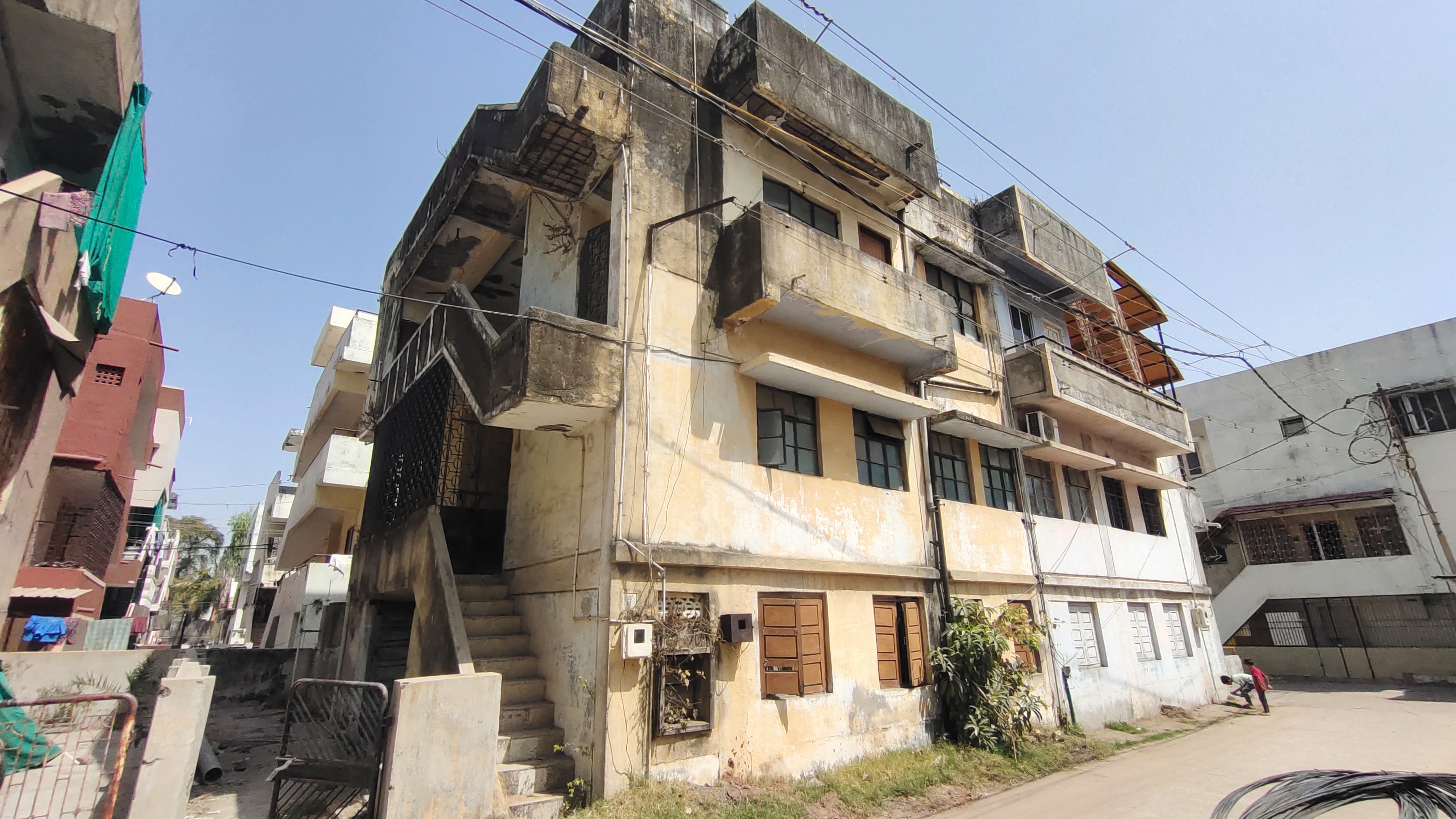 Resale 3 Bedroom 1250 Sq.Ft. Independent House in Karelibaug Vadodara