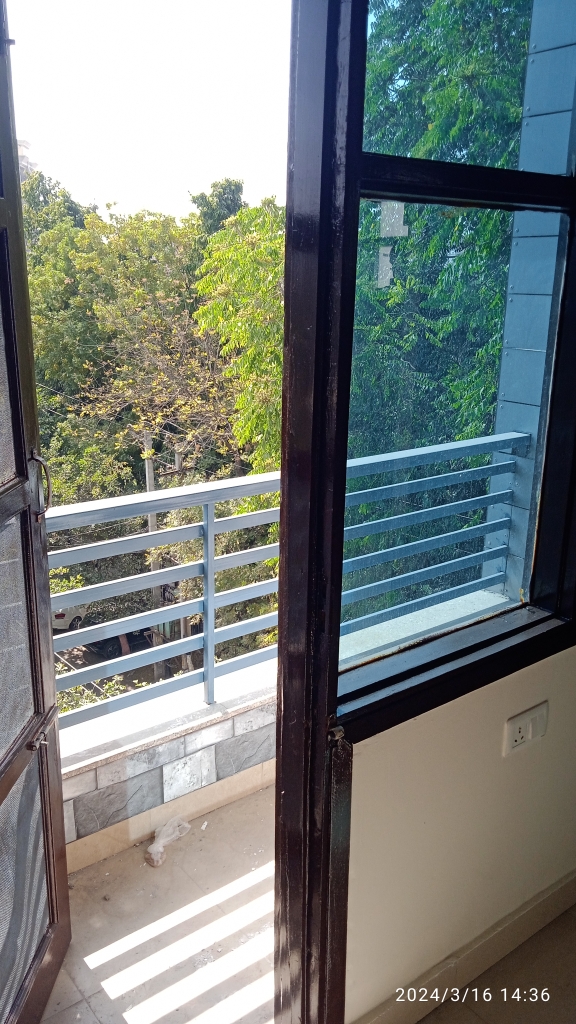 Rental 1 RK 540 Sq.Ft. Independent House in Sushant Lok 1, Sector 43