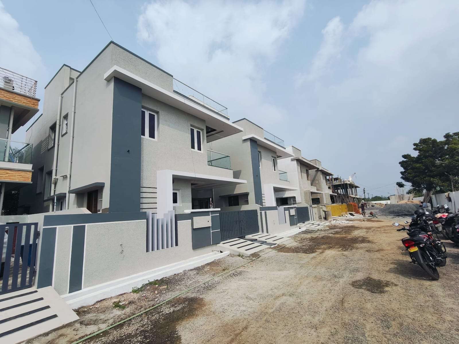 Sri Lakshmi Enclave |☎+91-8448496088 | 2 BHK ready to move flats in Inner  Ring Road Guntur - YouTube