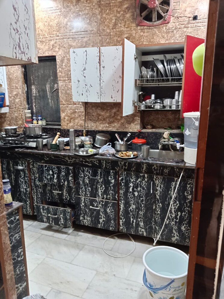 Kitchen, east of kailash 3.5 Bedroom 2552 Sq.Ft. Builder Floor In East Of Kailash Delhi 6661043