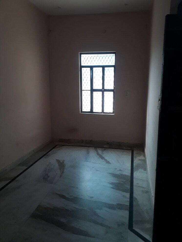 2 Bedroom 450 Sq.Ft. Independent House in Vikas Nagar Delhi