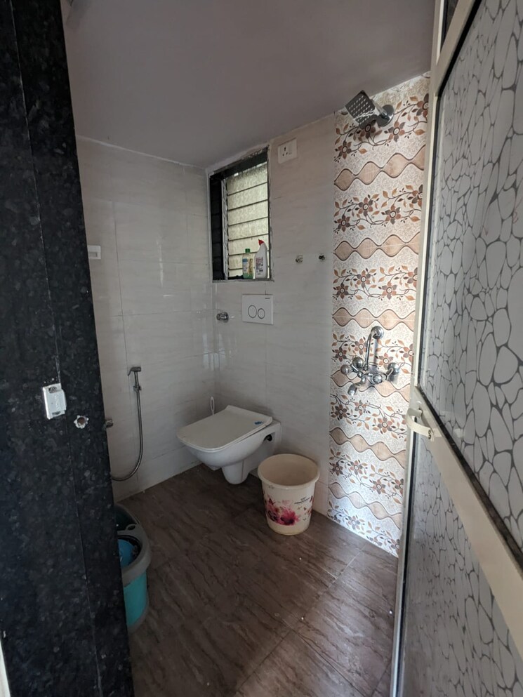 Bathroom, kharigaon 1 Bedroom 575 Sq.Ft. Apartment In Kharigaon Thane 6662345