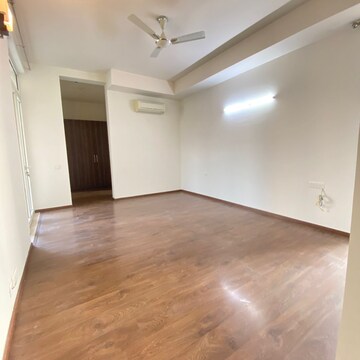 Room in 2 BHK Apartment at Ireo Victory Valley, Sector 67 – for Rent