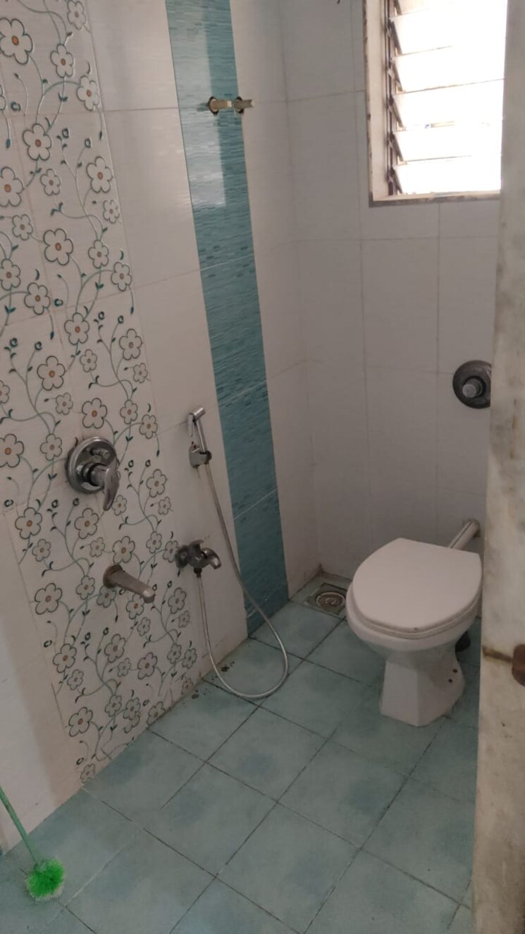 Attached Bathroom, shakti-sky-avenue 3 Bedroom 1300 Sq.Ft. Apartment In Kamothe Navi Mumbai 6663902