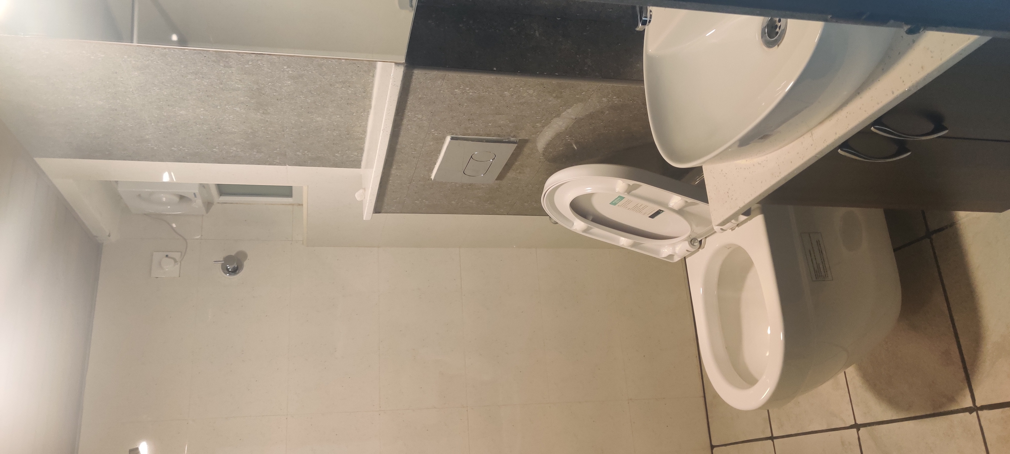 Rental 2 Bedroom 1340 Sq.Ft. Apartment in Mantri Paradise, Bilekahalli