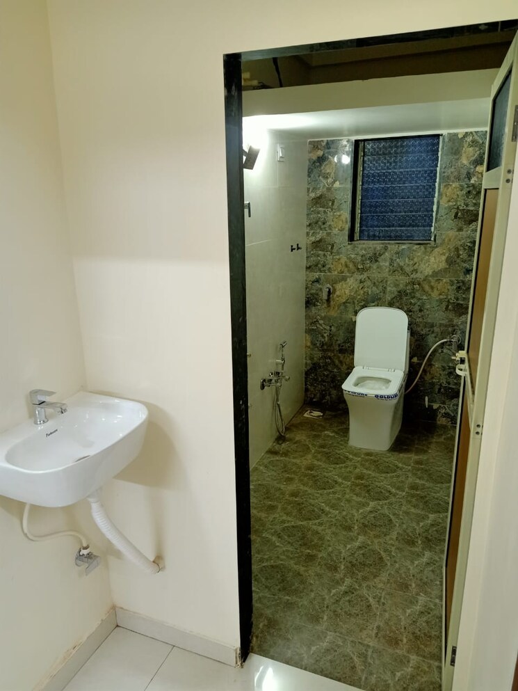 Bathroom, jai-malhar-shree-anandi-imperial 2 Bedroom 692 Sq.Ft. Apartment In Dombivli East Thane 6665563