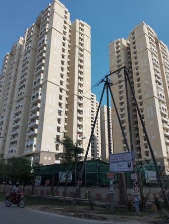 2 BHK Apartment For Resale in Nimbus Express Park View - II Gn Sector Chi V Greater Noida  6665780