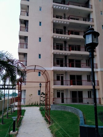 2 BHK Apartment For Resale in Nimbus Express Park View - II Gn Sector Chi V Greater Noida  6665780